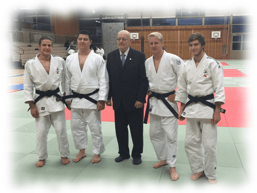 Judo-club : les nouvelles ceintures en cadeau de Noël 